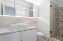 Lisbon Graça T1 of charm beautiful renovation with charming veranda and its unobstructed view