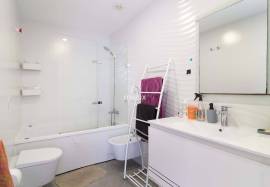 3 Bedroom Terraced House with Garage in Redondos