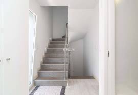 3 Bedroom Terraced House with Garage in Redondos