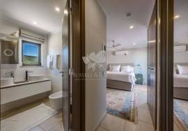 Luxury 3-Bedroom Villa with self contained guest area, pool & Panoramic Views – Moncarapacho.