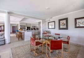 Luxury 3-Bedroom Villa with self contained guest area, pool & Panoramic Views – Moncarapacho.