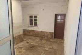 Figueira - Single storey house to restore