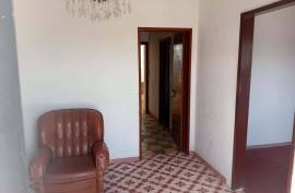 Figueira - Single storey house to restore