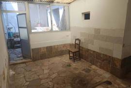 Figueira - Single storey house to restore