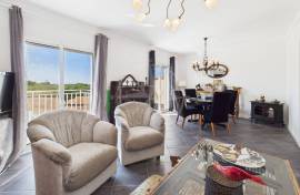 Modern 3 bedroom Townhouse with private pool & studio near beaches and town