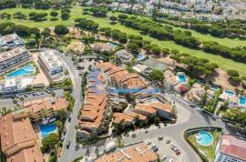 2 bedroom apartment in a private condominium in Vilamoura