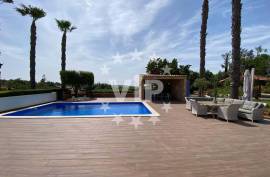 PECHÃO - VILLA - 4 BEDROOMS - SWIMMING POOL - GARAGE