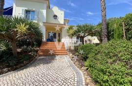 PECHÃO - VILLA - 4 BEDROOMS - SWIMMING POOL - GARAGE