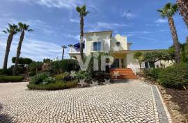 PECHÃO - VILLA - 4 BEDROOMS - SWIMMING POOL - GARAGE
