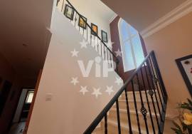 MONCARAPACHO - DETACHED HOUSE - 4 BEDROOMS - SWIMMING POOL - GARAGE