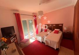 MONCARAPACHO - DETACHED HOUSE - 4 BEDROOMS - SWIMMING POOL - GARAGE