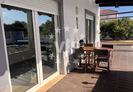 MONCARAPACHO - DETACHED HOUSE - 4 BEDROOMS - SWIMMING POOL - GARAGE