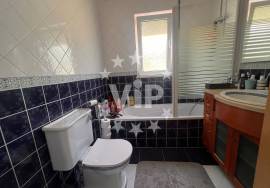 MONCARAPACHO - DETACHED HOUSE - 4 BEDROOMS - SWIMMING POOL - GARAGE
