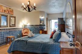 Casa de Colores Commercial Guesthouse For Sale In Guanajuato