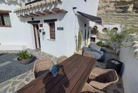 Stunning 2 Bed Cave House For Sale in Granda