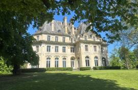 Château du Francport For Sale In Choisy-au-Bac