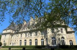 Château du Francport For Sale In Choisy-au-Bac