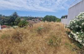 Land with approved project for detached house with swimming pool