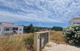 Land with approved project for detached house with swimming pool