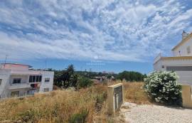 Land with approved project for detached house with swimming pool