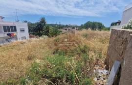 Land with approved project for detached house with swimming pool