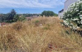 Land with approved project for detached house with swimming pool