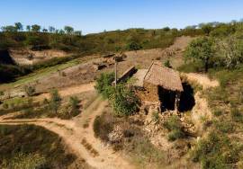 Magnificent 106.000 m2 farm with housing and water Salir - Loulé