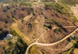 Magnificent 106.000 m2 farm with housing and water Salir - Loulé