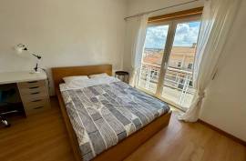 Contemporary spacious T3 townhouse in the centre of Foz do Arelho, Sil