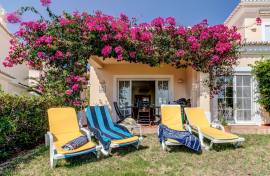 Immaculate 2-Bedroom House with Stunning Views in Carvoeiro