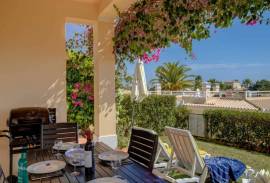 Immaculate 2-Bedroom House with Stunning Views in Carvoeiro