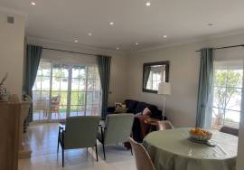 Immaculate 2-Bedroom House with Stunning Views in Carvoeiro