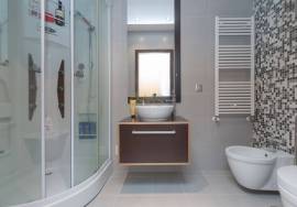 3 bedroom apartment with garage