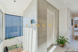 Aurora Luxury Villa with 4 Bedrooms