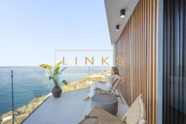 Aurora Luxury Villa with 4 Bedrooms