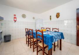 WINTER RENTALS - OUTUBRO24 TO ABRIL25 - Luxury 4 bedroom villa with pool, garden, barbecue - in Quarteira