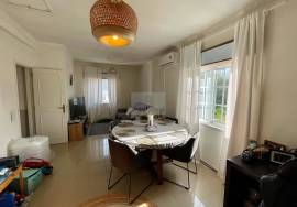 2 bedroom villa with basement, garden and garage