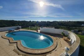 North Tavira: Countryside T3+1 villa with pool on expansive 21,700 m² plot