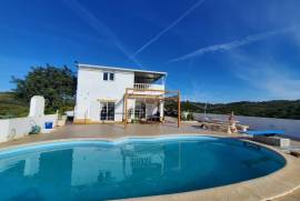 North Tavira: Countryside T3+1 villa with pool on expansive 21,700 m² plot