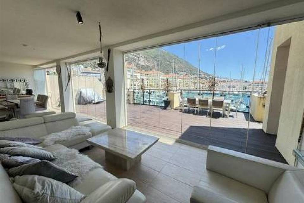 Lovely 3 bedroom apartment in The Sails, Gibraltar