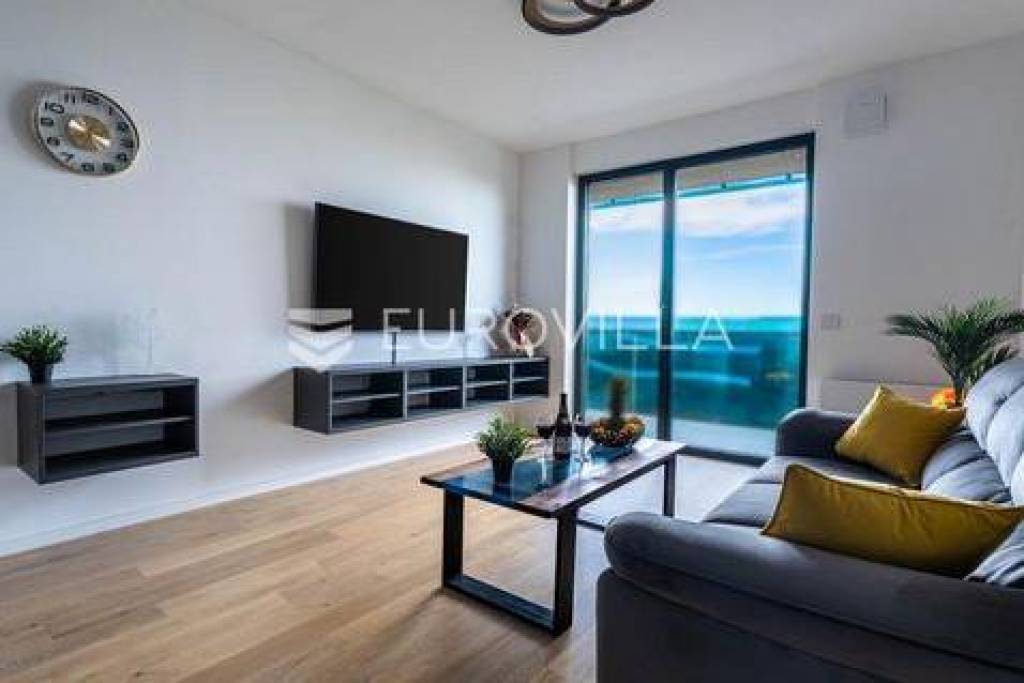 Zagreb, BHB Heinzelova, attractive two-bedroom apartment 65 m² + garage space