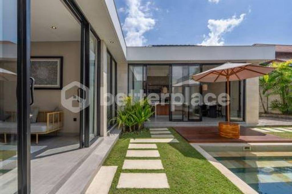 Invest in Paradise: Luxurious Villa in Bali’s Coastal Gem, Jimbaran Beach!
