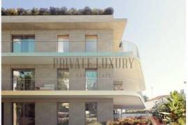 4 Bedroom Apartment with Panoramic Sea View