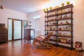 Hotel for sale in Provita de Sus, Campina