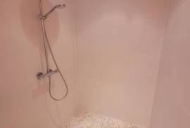Winegrower's Property With 188 M2 Of Living Space On 488 M2 Of Land With Stone Outbuilding And Swimming Pool.