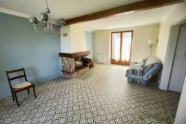 Detached Country House with Open Views and Barn