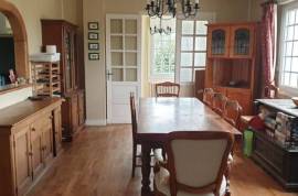 Well Appointed Town House with Garden