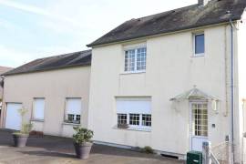 Well Appointed Town House with Garden
