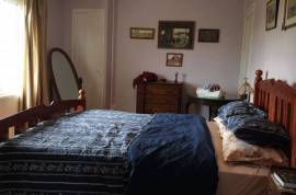 Well Appointed Town House with Garden