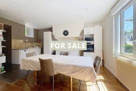 Town House in Fantastic Condition